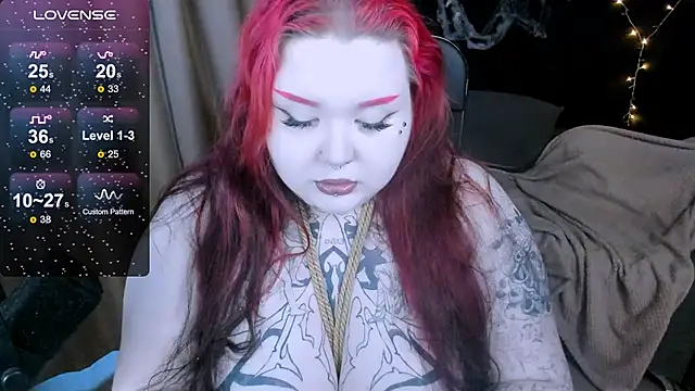 Snapshot of Gotic_Pie chatting on October 28, 2025, 2:16 pm Gotic Pie online show from October 28, 2025, 2:16 pm