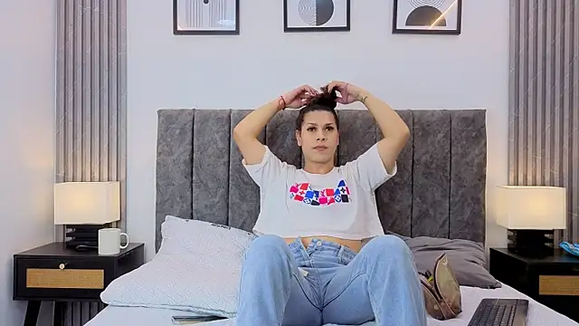 Luciana Ortiz1 online show from December 23, 2025, 5:07 am