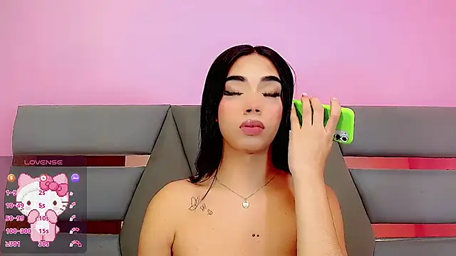 Snapshot of Sofi_hdz chatting on March 15, 2025, 6:32 pm Sofi hdz online show from March 15, 2025, 6:32 pm