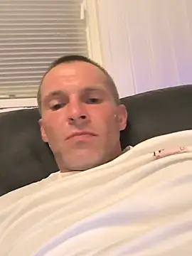 Snapshot of AttractiveSilk5 chatting on June 24, 2026, 8:28 pm AttractiveSilk5 online show from June 24, 2026, 8:28 pm