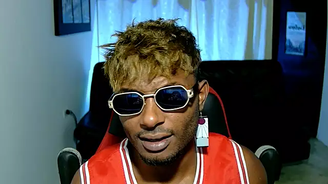 Snapshot of Black_indiian chatting on November 27, 2025, 5:35 pm Black indiian online show from November 27, 2025, 5:35 pm