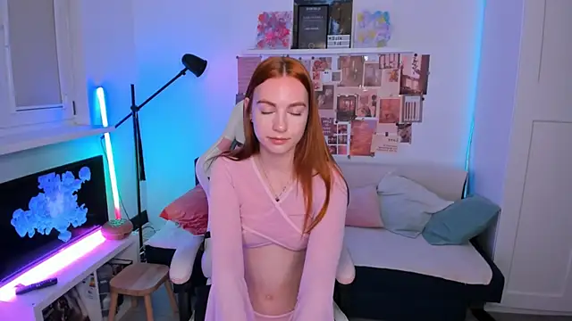 Mia Madden online show from March 25, 2026, 2:12 am