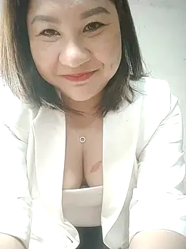 Snapshot of Rose_DiDi chatting on February 17, 2025, 5:14 am Rose DiDi online show from February 17, 2025, 5:14 am