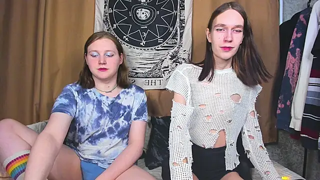 Snapshot of Calvin_and_Kevin chatting on March 11, 2025, 4:41 am Calvin and Kevin online show from March 11, 2025, 4:41 am