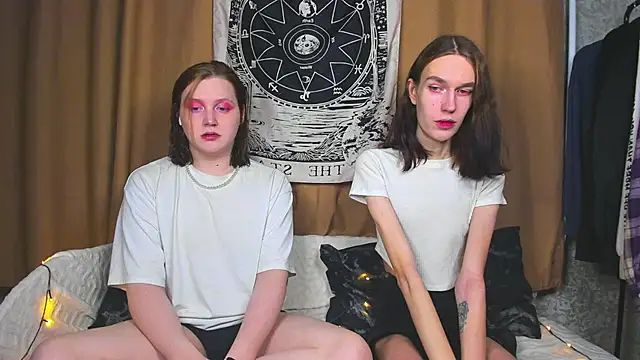 Snapshot of Calvin_and_Kevin chatting on February 21, 2025, 4:48 pm Calvin and Kevin online show from February 21, 2025, 4:48 pm