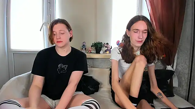 Snapshot of Calvin_and_Kevin chatting on September 9, 2025, 5:39 am Calvin and Kevin online show from September 9, 2025, 5:39 am