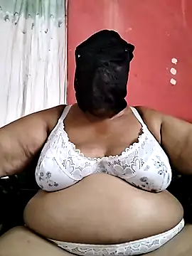 Snapshot of naughtygrannyXXX chatting on February 28, 2025, 7:58 am naughtygrannyXXX online show from February 28, 2025, 7:58 am