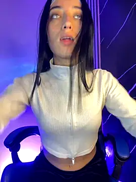 Snapshot of Ady_18 chatting on November 3, 2025, 9:40 pm Ady 18 online show from November 3, 2025, 9:40 pm