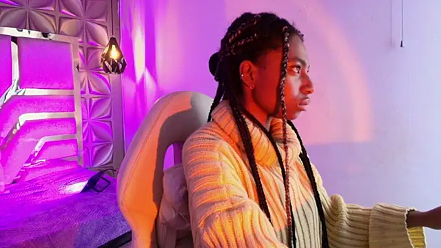 Snapshot of Queen_perla_ chatting on March 4, 2026, 12:13 pm Queen perla online show from March 4, 2026, 12:13 pm