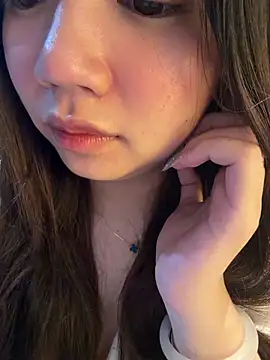 Hotellinh12 online show from April 23, 2026, 4:19 pm