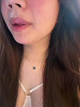 Hotellinh12 online show from April 18, 2026, 10:06 am