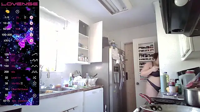 Snapshot of Milfshakecafe chatting on September 27, 2025, 3:07 pm Milfshakecafe online show from September 27, 2025, 3:07 pm