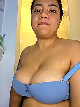 Watagatapitusberry1 online show from November 27, 2025, 2:01 am