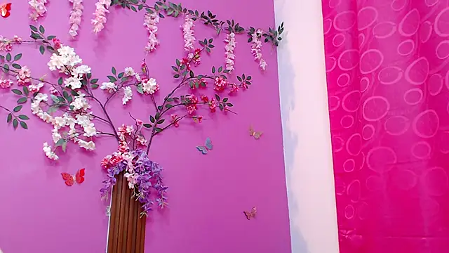 Watagatapitusberry1 online show from February 14, 2025, 2:18 am