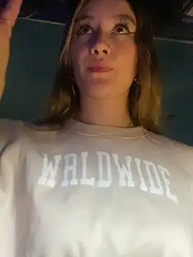 Snapshot of MaryDeniro chatting on March 15, 2025, 3:51 am MaryDeniro online show from March 15, 2025, 3:51 am