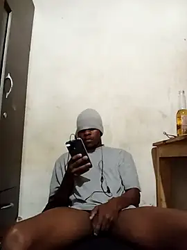 Snapshot of Uncletee112 chatting on October 4, 2025, 8:54 pm Uncletee112 online show from October 4, 2025, 8:54 pm