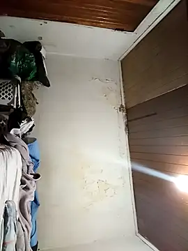 Snapshot of Uncletee112 chatting on October 26, 2025, 2:01 am Uncletee112 online show from October 26, 2025, 2:01 am