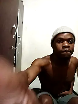 Snapshot of Uncletee112 chatting on October 28, 2025, 8:41 pm Uncletee112 online show from October 28, 2025, 8:41 pm