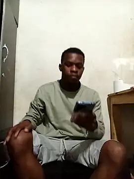 Snapshot of Uncletee112 chatting on September 11, 2025, 9:26 pm Uncletee112 online show from September 11, 2025, 9:26 pm