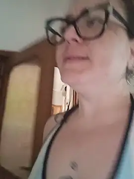 peachgirlmartyna online show from July 18, 2026, 1:30 pm