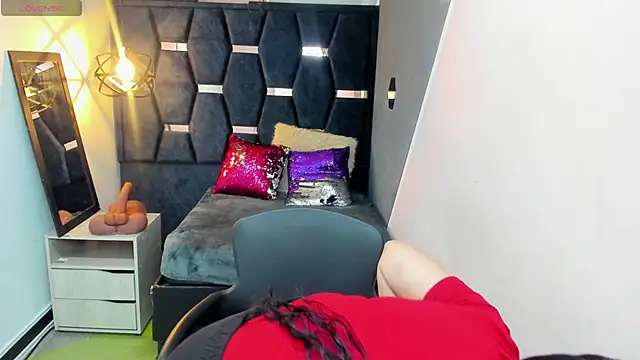 GiaFox  online show from October 11, 2025, 1:23 pm