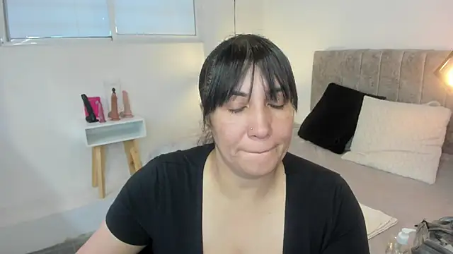 Snapshot of GiaFox_ chatting on June 4, 2026, 7:29 pm GiaFox online show from June 4, 2026, 7:29 pm