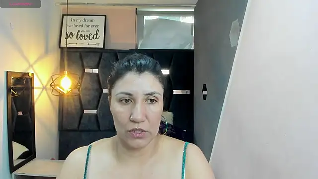 GiaFox  online show from October 7, 2025, 1:12 pm