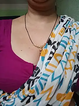 Snapshot of Rosy-B chatting on June 19, 2026, 12:49 am Rosy-B online show from June 19, 2026, 12:49 am