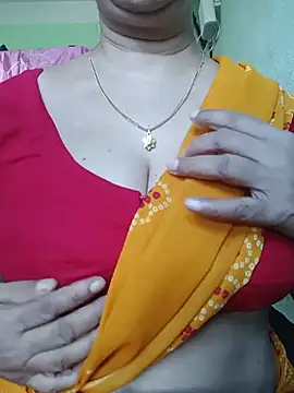 Snapshot of Rosy-B chatting on July 18, 2026, 9:51 am Rosy-B online show from July 18, 2026, 9:51 am