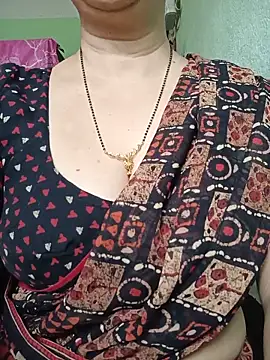 Snapshot of Rosy-B chatting on May 13, 2026, 9:49 am Rosy-B online show from May 13, 2026, 9:49 am
