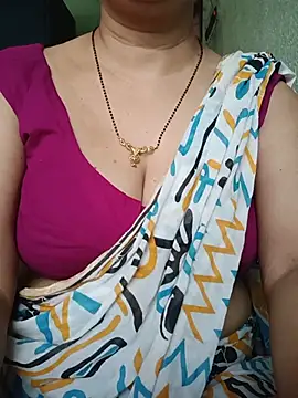 Snapshot of Rosy-B chatting on June 15, 2026, 11:59 pm Rosy-B online show from June 15, 2026, 11:59 pm