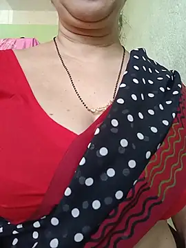 Snapshot of Rosy-B chatting on June 27, 2026, 9:37 am Rosy-B online show from June 27, 2026, 9:37 am
