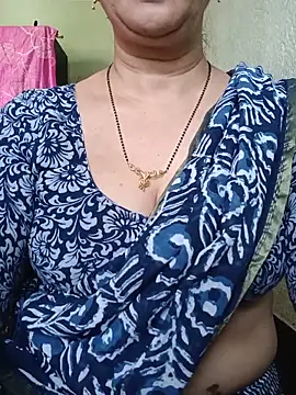 Snapshot of Rosy-B chatting on May 19, 2026, 9:49 am Rosy-B online show from May 19, 2026, 9:49 am