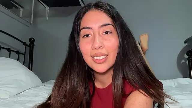 LorenaAnderson online show from April 19, 2026, 8:55 pm