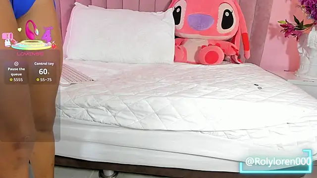 RolyLoren online show from September 12, 2025, 2:06 pm