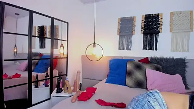 Sweet camille online show from March 28, 2026, 2:34 am