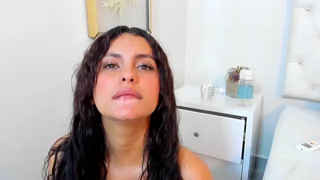 Snapshot of DulceColeman chatting on November 5, 2025, 11:30 pm DulceColeman online show from November 5, 2025, 11:30 pm