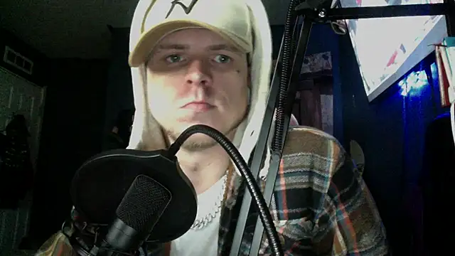 traejddd online show from May 22, 2026, 7:23 pm