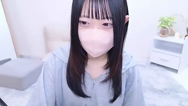 Suzu ch xx online show from March 7, 2025, 4:55 pm