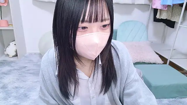 Suzu ch xx online show from February 17, 2025, 2:17 pm