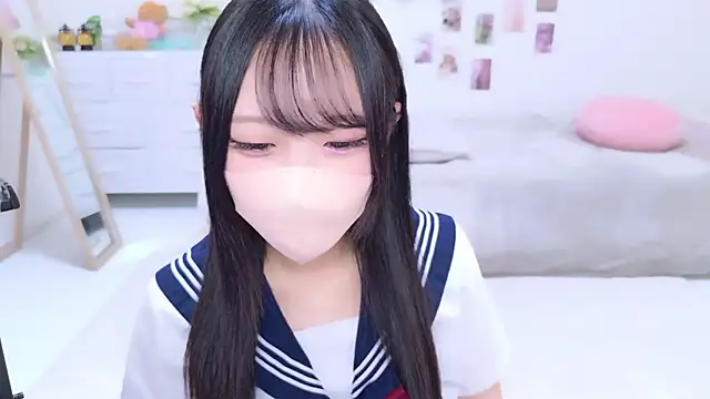 Suzu ch xx online show from November 18, 2025, 3:04 pm