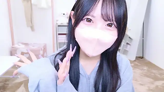 Suzu ch xx online show from September 23, 2025, 1:07 pm