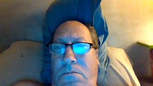 Snapshot of hornyrich69 chatting on December 6, 2024, 7:15 am hornyrich69 online show from December 6, 2024, 7:15 am