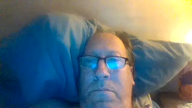 Snapshot of hornyrich69 chatting on January 3, 2025, 6:22 am hornyrich69 online show from January 3, 2025, 6:22 am