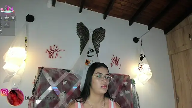 Snapshot of Bianca_zaens2 chatting on October 29, 2025, 12:04 pm Bianca zaens2 online show from October 29, 2025, 12:04 pm