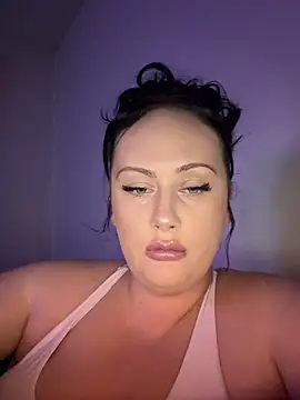 CurvyQueen2023 online show from March 30, 2026, 6:53 pm