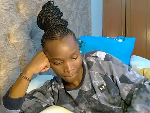 Naughty Girl17 online show from October 31, 2025, 5:42 pm