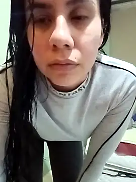 Snapshot of Michellluxo chatting on April 23, 2026, 12:50 am Michellluxo online show from April 23, 2026, 12:50 am