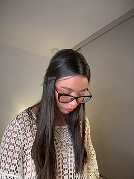 Hips hannah online show from November 21, 2025, 9:47 pm