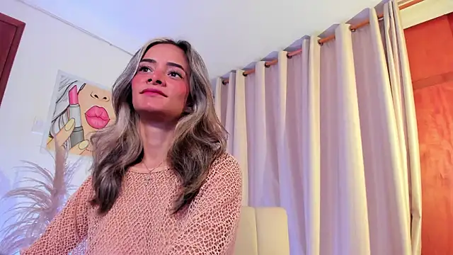 SkiinnyAna online show from February 16, 2026, 7:34 pm